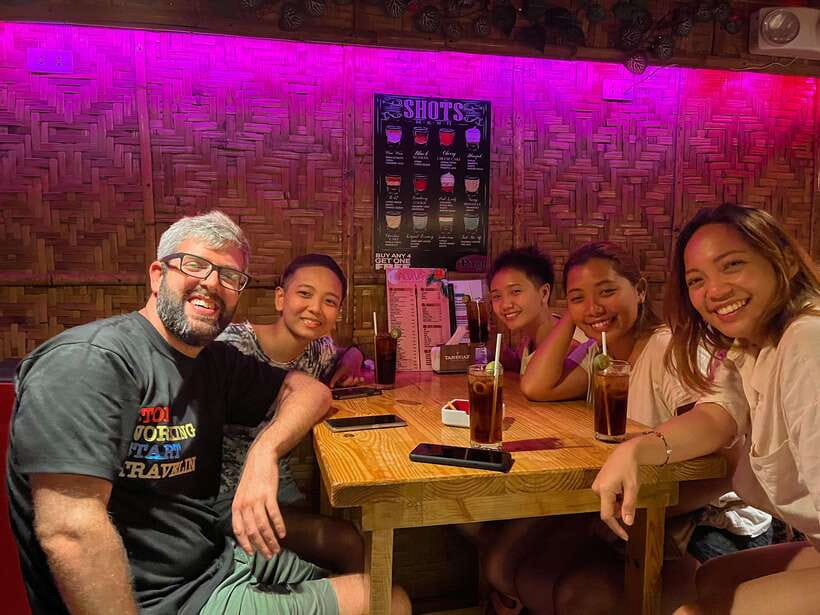 Panglao Bohol Island: Alona Beach Pub Crawl with Drinks - What the $17 price includes