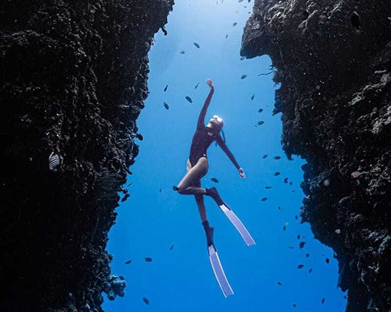 Panglao: Napaling Reef and Sardines Freediving Experience - Entering Napaling’s coral wall and crack