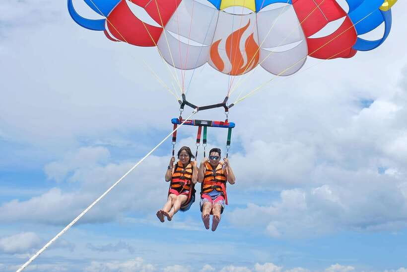 Panglao: Solo or Tandem Parasailing Experience near Alona - Who Will Get the Most From This Experience?