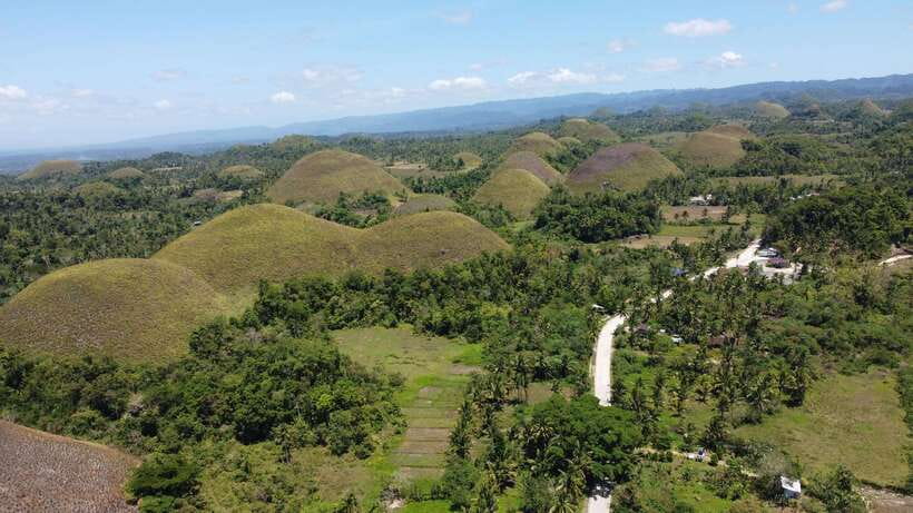 PREMIUM Bohol Eco-Tours: Chocolate hills - Lunch with a Filipino flavor