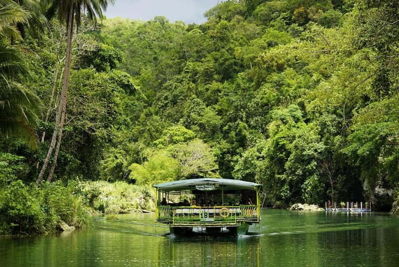 PREMIUM Bohol Eco-Tours: Chocolate hills - Cooling off at Pangas Falls