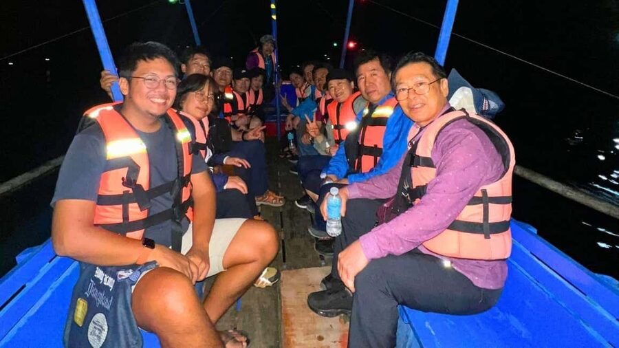 Private Firefly Watching Night Cruise on Bohol Abatan River - What the Abatan River firefly cruise is really like
