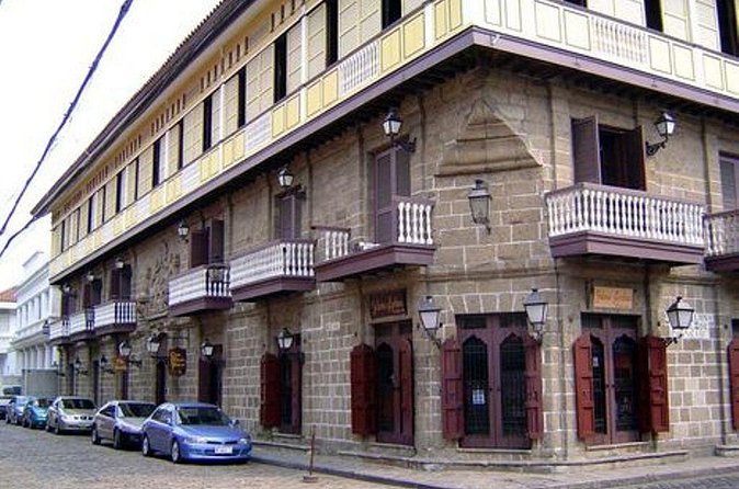 Private Half-Day Makati (Old Manila) with Intramuros - Fort Santiago and Manila’s difficult past