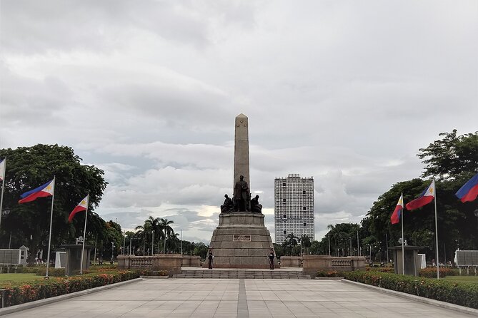 Private Half-Day Makati (Old Manila) with Intramuros - Rizal Park and the story of a national hero