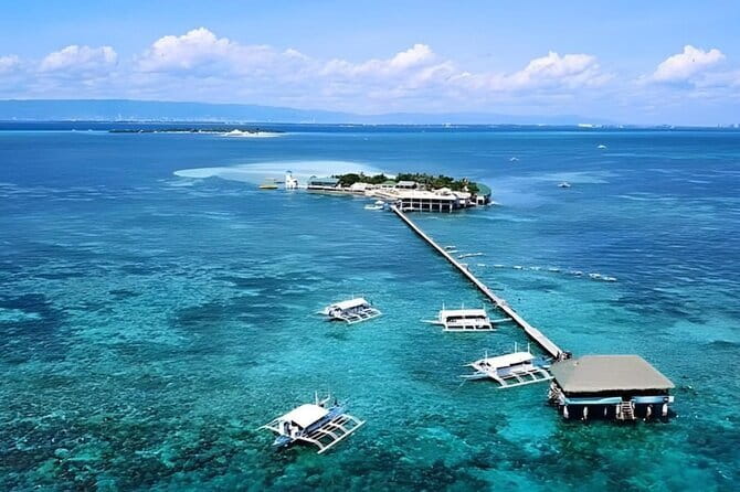 Private Island Hopping in Nasuluan, Hiltotongan and Caohngan - Guides, photography, and communication