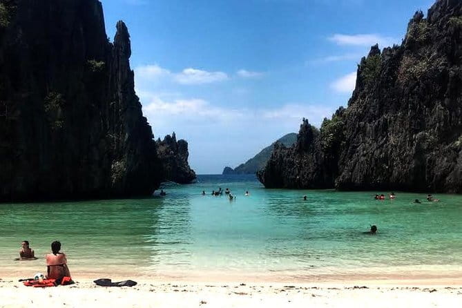 Private Palawan Expedition, El Nido to Coron 3 Days 2 Nights - Day three: Culion and the long white strip at Ditaytayan