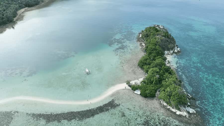 Private tour of the highlights of El Nido - Why a private El Nido boat matters
