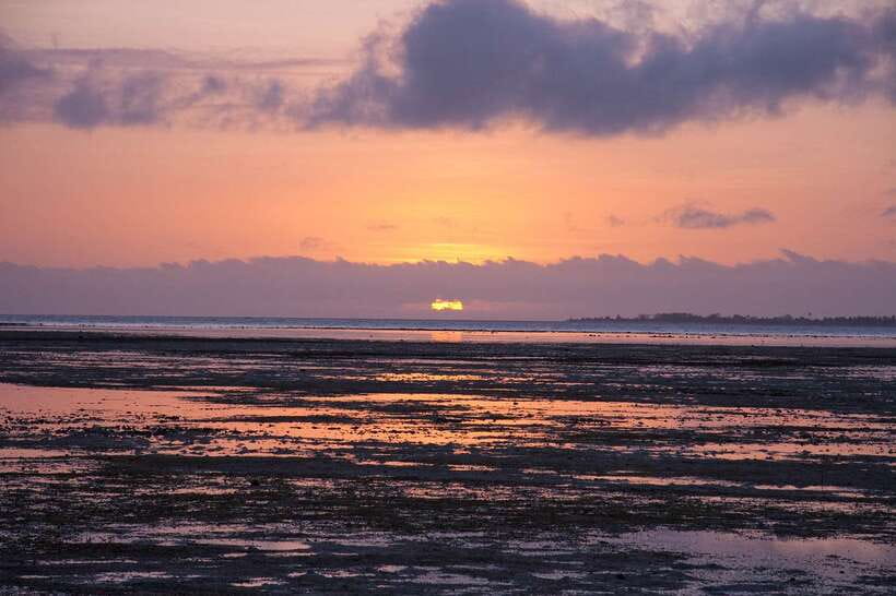Puerto Princesa: Firefly Watching Bay Cruise with Dinner - Sunset on Puerto Princesa Bay