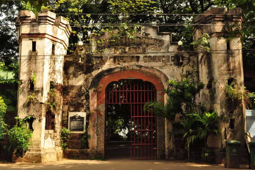 Puerto Princesa Half Day City Tour (shared tour) - Plaza Cuartel and the weight of wartime history