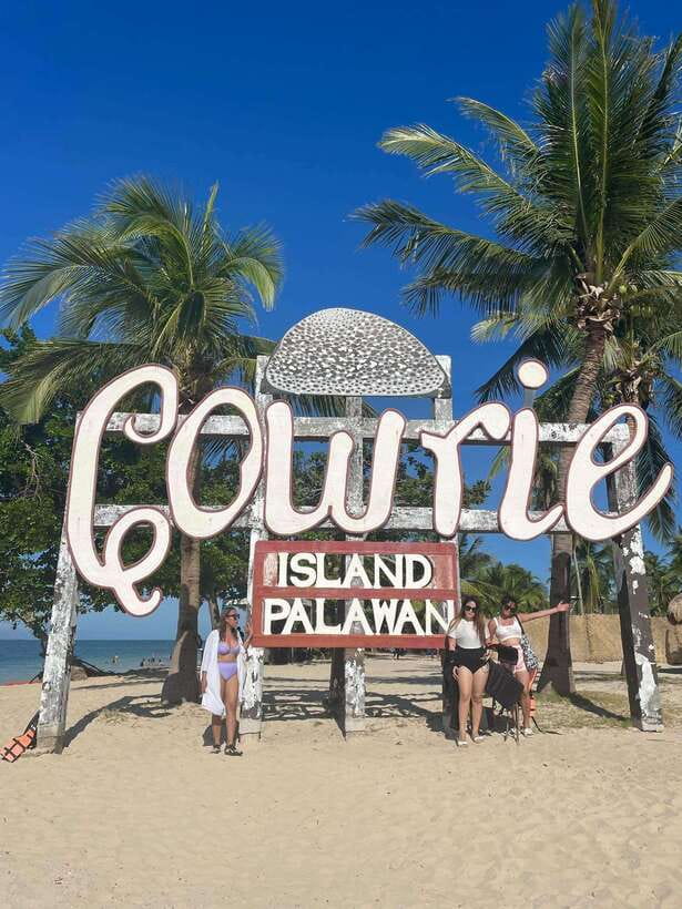 Puerto Princesa: Honda Bay Tour with Lunch - Luli Island and its flag-lined sandbar