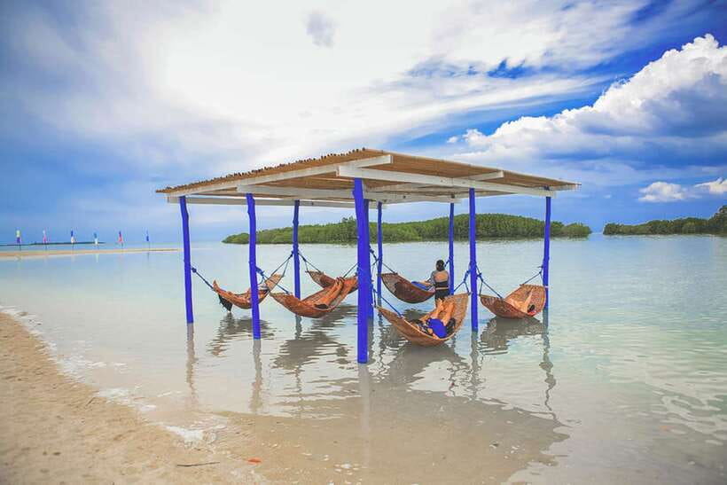 Puerto Princesa: Private Honda Bay Island Hopping Tour - Starting with equipment and the ride to Honda Bay