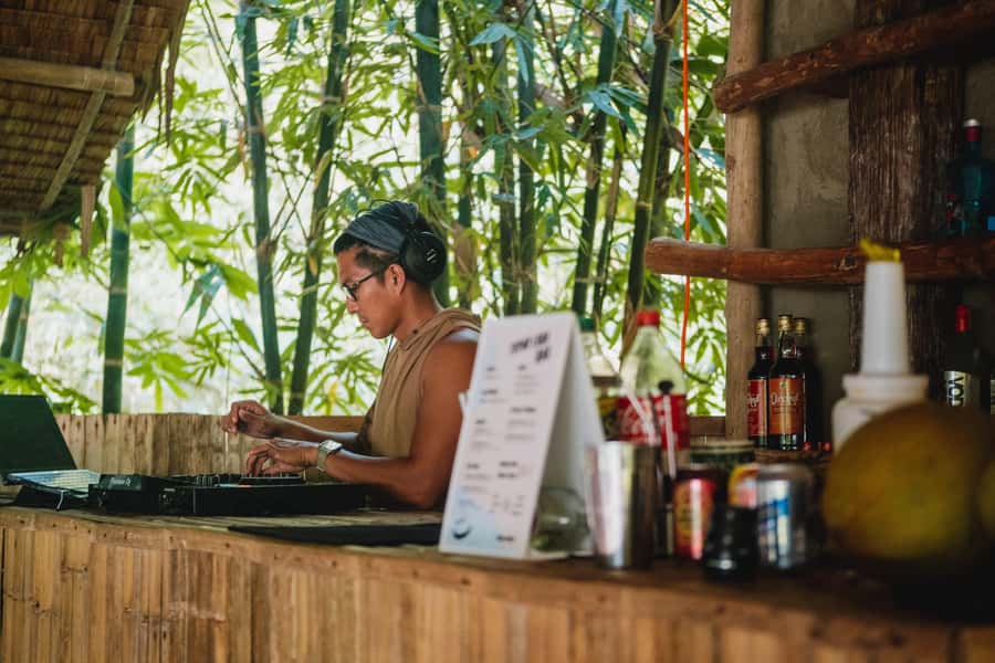 Riverside Jungle Trip & Sunset Boat Party by Haqqy Life - Boodle-fight lunch on banana leaves