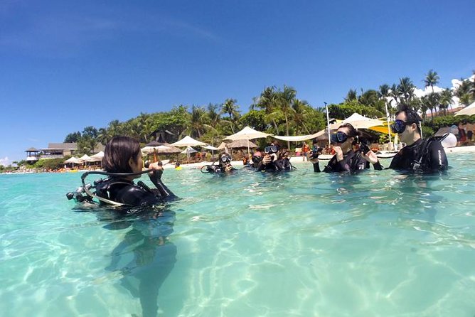 Scuba Diver Course (PADI) - The nearby Lapu Lapu Monument