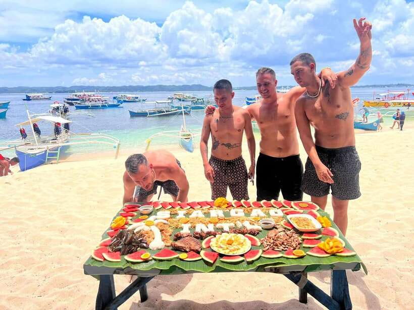 SIARGAO: PRIVATE ISLAND HOPPING GUYAM, DAKU AND NAKED ISLAND - What this Siargao island-hopping day is really like