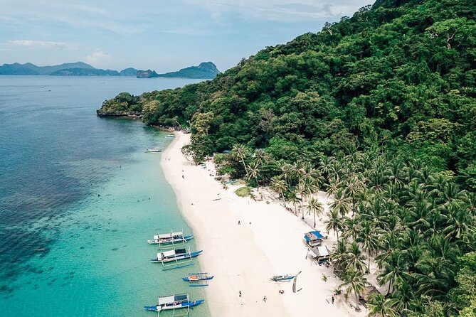 Small-Group El Nido Island Hopping Tour - Secret Lagoon: a short passage into a small pool