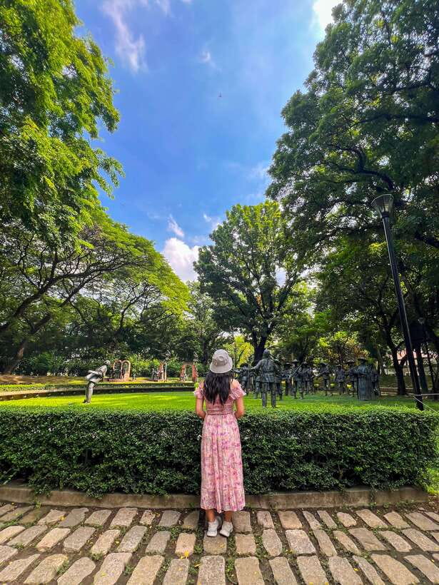 Solo Traveler Friendly Manila Walk w/ Mobile Photography - A greener pause at Arroceros Forest Park