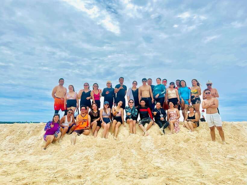 Tri island tour: Naked Island, Daku Island and Guyman Island - Naked Island is all sand, sea, and open space